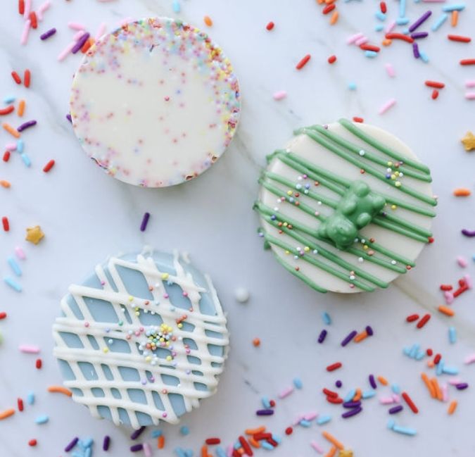 Cake Pucks (12 Pack)